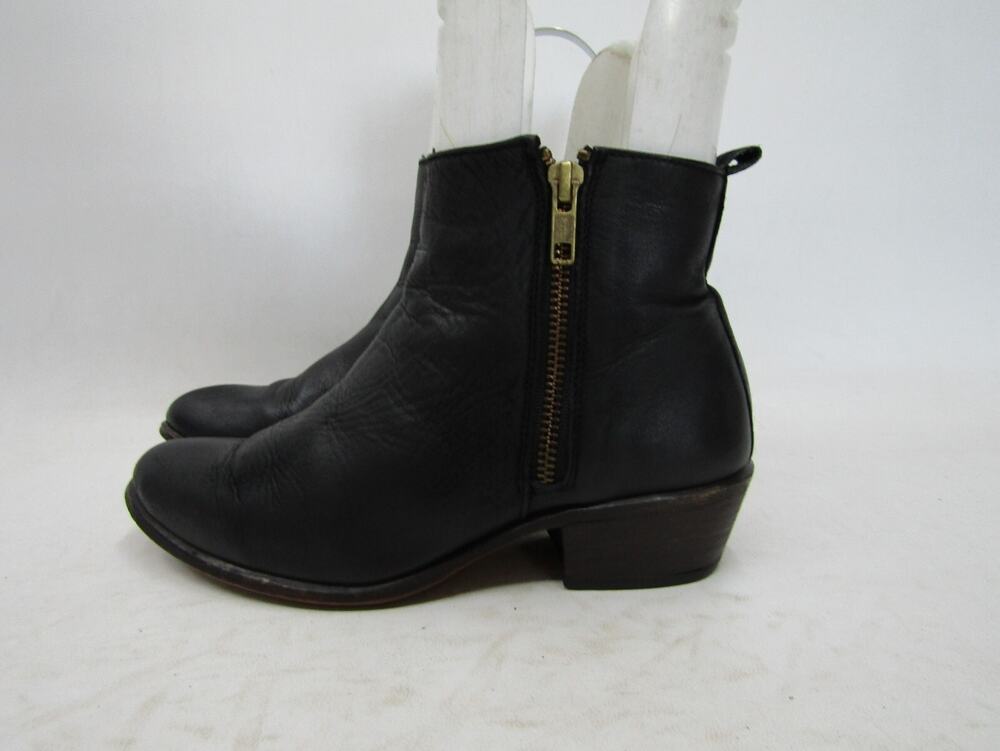 Steve Madden Womens Size 6.5 M Black Leather Zip Ankle Fashion Boots Bootie